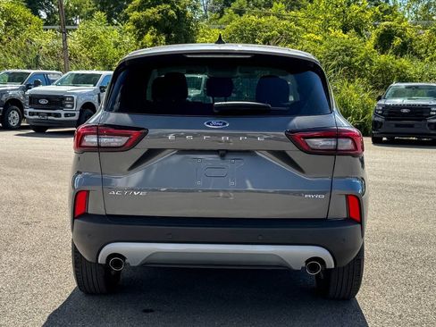 Used 2023 Ford Escape Active w/ Tech Pack #2 AWD/4WD image 4