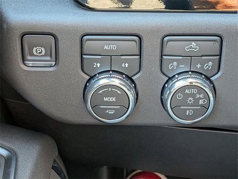 New 2026 GMC Sierra 1500 Elevation image 17