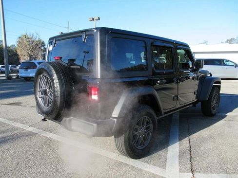 Certified 2024 Jeep Wrangler Sport S image 6