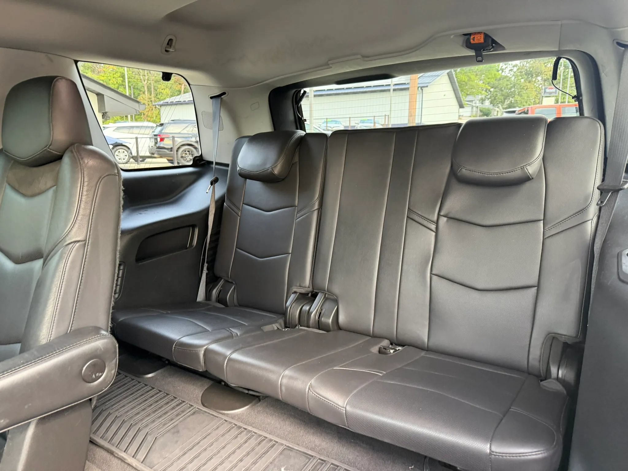 Used 2019 Cadillac Escalade Luxury AWD/4WD image 43