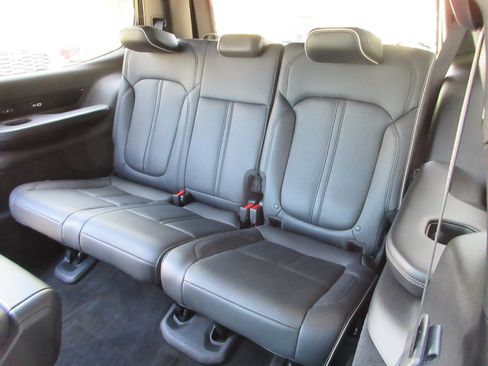 Used 2023 Jeep Grand Wagoneer Series II w/ Premium Group II AWD/4WD image 22
