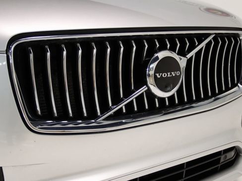 Used 2022 Volvo XC90 T6 Momentum w/ Advanced Package image 22