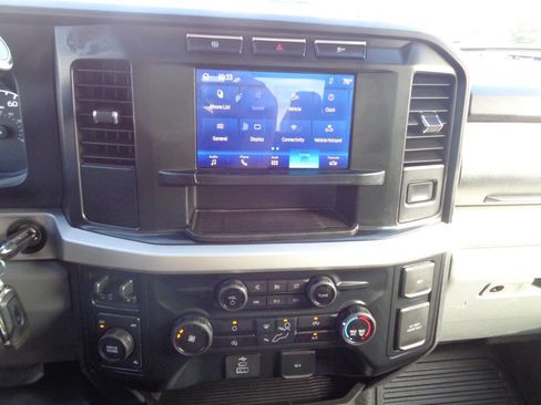 Used 2023 Ford F350 XLT image 28