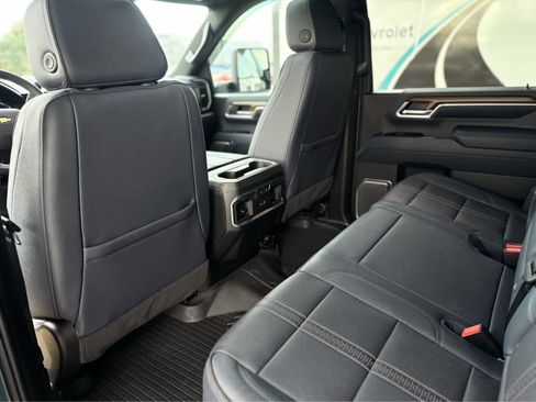 Used 2025 Chevrolet Silverado 2500 High Country w/ Technology Package image 36