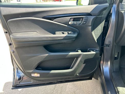 Used 2017 Honda Ridgeline RTL-E image 12