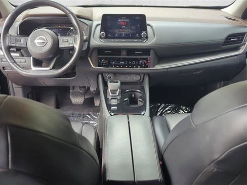 Used 2023 Nissan Rogue SV w/ SV Premium B Package image 16