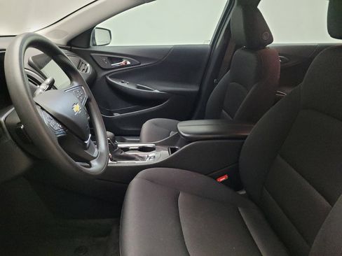 Used 2025 Chevrolet Malibu LT image 17