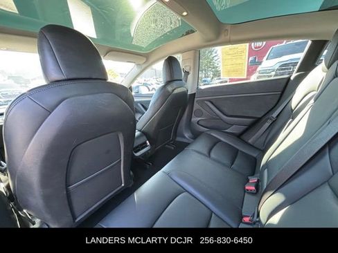 Used 2022 Tesla Model 3 image 18
