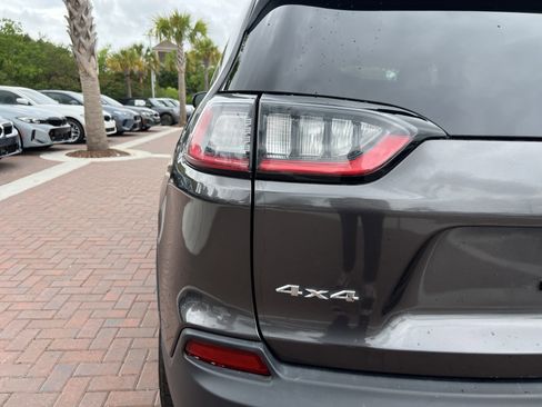 Used 2020 Jeep Cherokee Limited AWD/4WD image 40