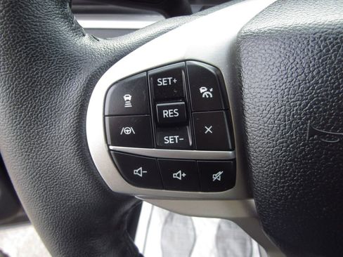 Used 2024 Ford Explorer XLT w/ Equipment Group 202A image 18