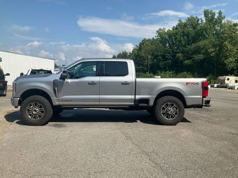 Used 2024 Ford F350 Limited w/ FX4 Off-Road Package AWD/4WD image 8