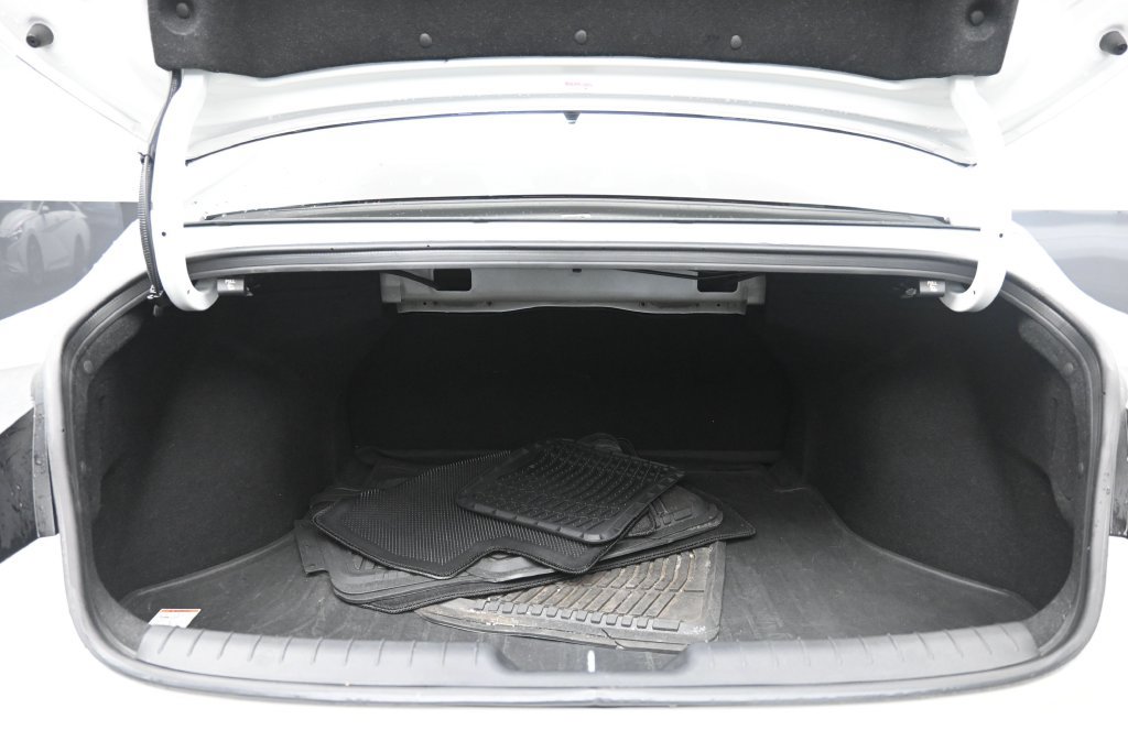 Used 2023 Hyundai Elantra SEL w/ Convenience Package FWD image 28