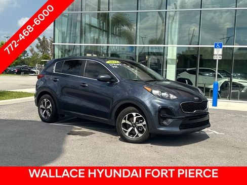 Used 2022 Kia Sportage LX FWD image 2