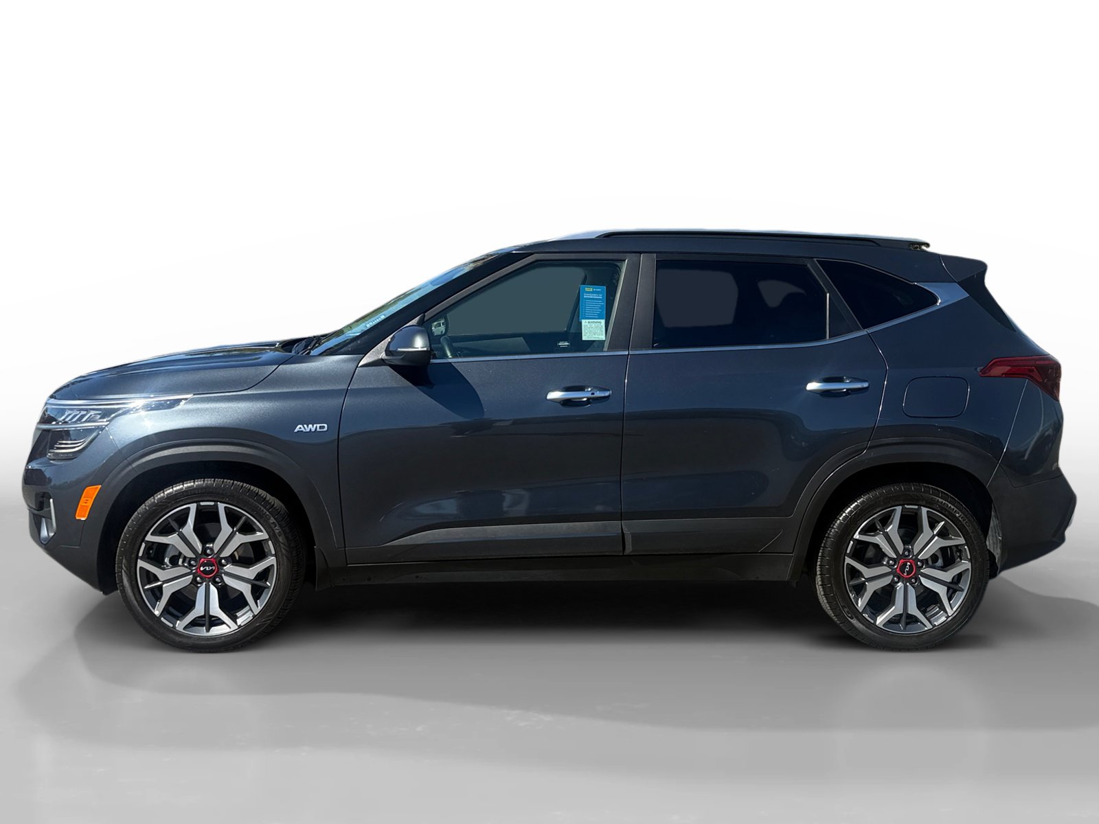 Used 2022 Kia Seltos SX w/ Sunroof Package AWD/4WD image 2