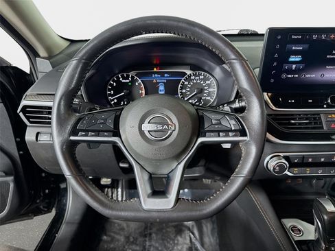 Certified 2023 Nissan Altima 2.5 SR w/ SR Premium Package FWD image 12