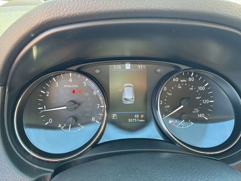 Used 2022 Nissan Rogue Sport SL w/ Premium Package image 32