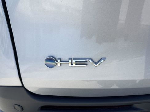 Used 2025 Toyota Sienna XLE FWD image 42