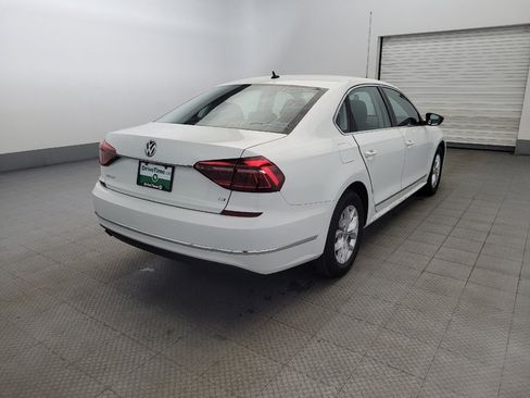 Used 2017 Volkswagen Passat 1.8T S image 9