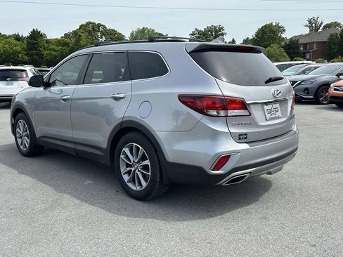 Used 2017 Hyundai Santa Fe SE FWD image 5