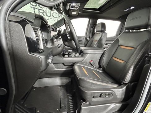Used 2024 GMC Sierra 1500 AT4 w/ AT4 Premium Package image 18