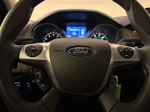Used 2014 Ford Focus SE FWD image 11
