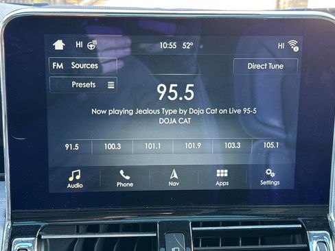 Used 2019 Lincoln Navigator L Reserve image 19