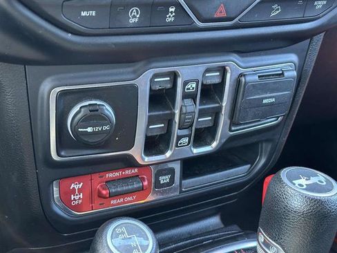 Used 2020 Jeep Wrangler Unlimited Rubicon AWD/4WD image 42