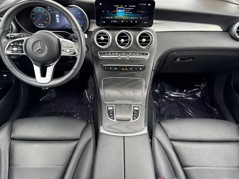 Used 2021 Mercedes-Benz GLC 300 4MATIC image 4