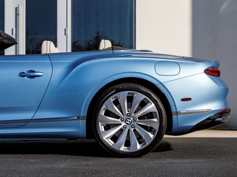New 2026 Bentley Continental GTC image 8