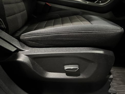 Used 2018 Ford Edge SEL image 37