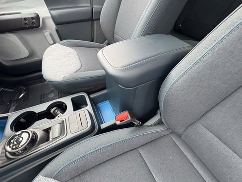 New 2025 Ford Maverick XLT image 38