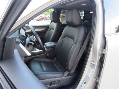 Used 2025 MAZDA CX-90 3.3 Turbo w/ Preferred Package image 6