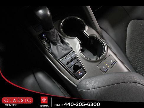 Certified 2022 Toyota Camry XSE image 16