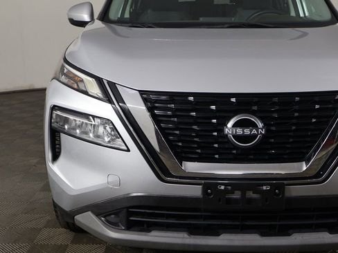 Used 2022 Nissan Rogue SV image 11