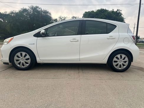 Used 2013 Toyota Prius C Two FWD image 8