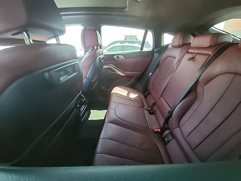 Used 2022 BMW X6 xDrive40i image 3