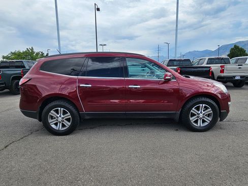 Used 2015 Chevrolet Traverse LT AWD/4WD image 2