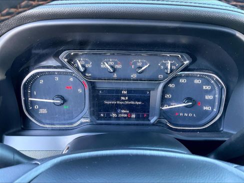 Used 2022 GMC Sierra 2500 AT4 w/ AT4 Preferred Package AWD/4WD image 20
