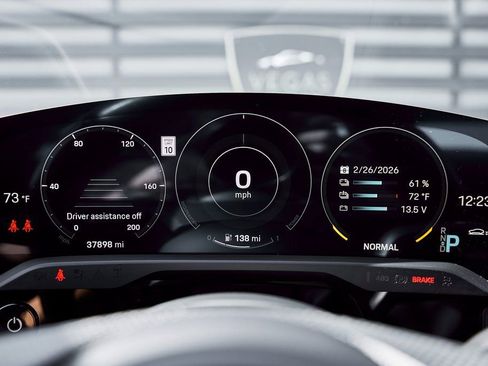 Used 2020 Porsche Taycan Turbo AWD/4WD image 60