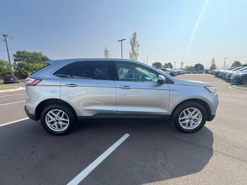 Certified 2024 Ford Edge SEL w/ Convenience Package AWD/4WD image 4