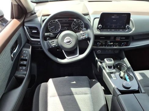 Used 2023 Nissan Rogue SV AWD/4WD image 11