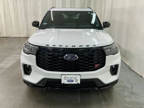 Used 2025 Ford Explorer ST w/ Sun And Sound Package AWD/4WD image 10