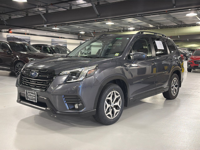 Used 2024 Subaru Forester Premium AWD/4WD image 3