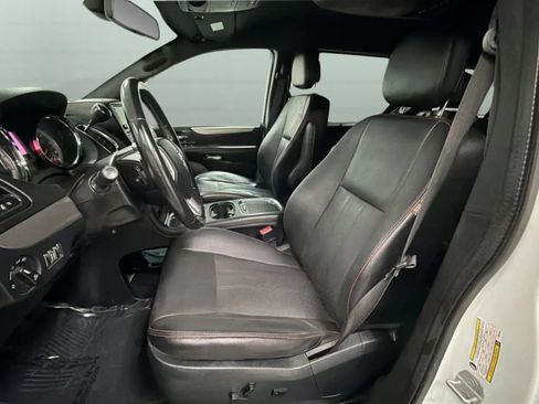 Used 2019 Dodge Grand Caravan GT FWD image 19