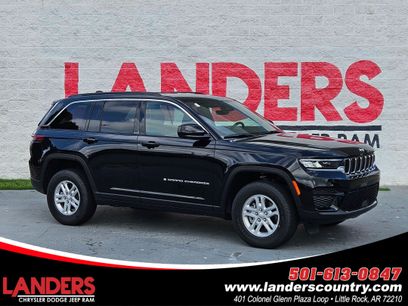 Used 2025 Jeep Grand Cherokee Laredo w/ Trailer Tow Package