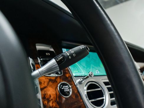 Used 2015 Rolls-Royce Ghost image 48