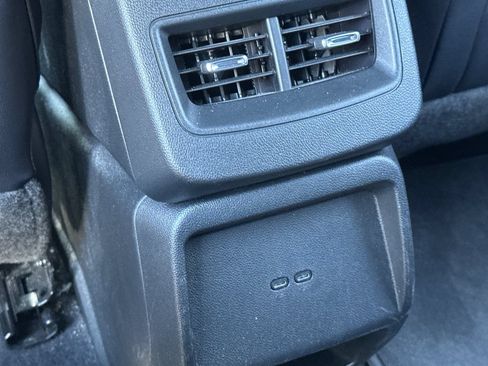 Used 2024 Chevrolet Equinox EV LT FWD image 40