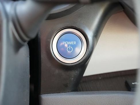 Used 2021 Toyota Sienna LE FWD image 29