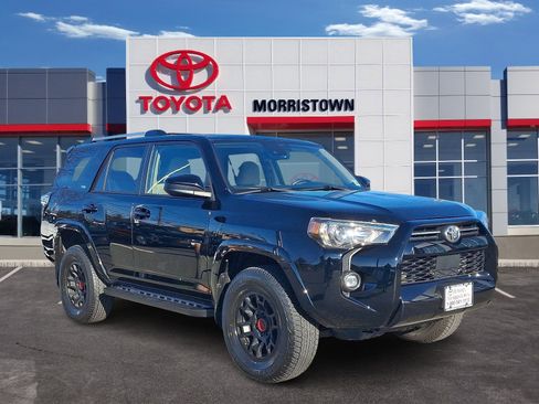 Used 2022 Toyota 4Runner SR5 image 1