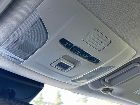 Used 2020 Toyota Corolla LE w/ Carpet Mat Package (TMS) image 36